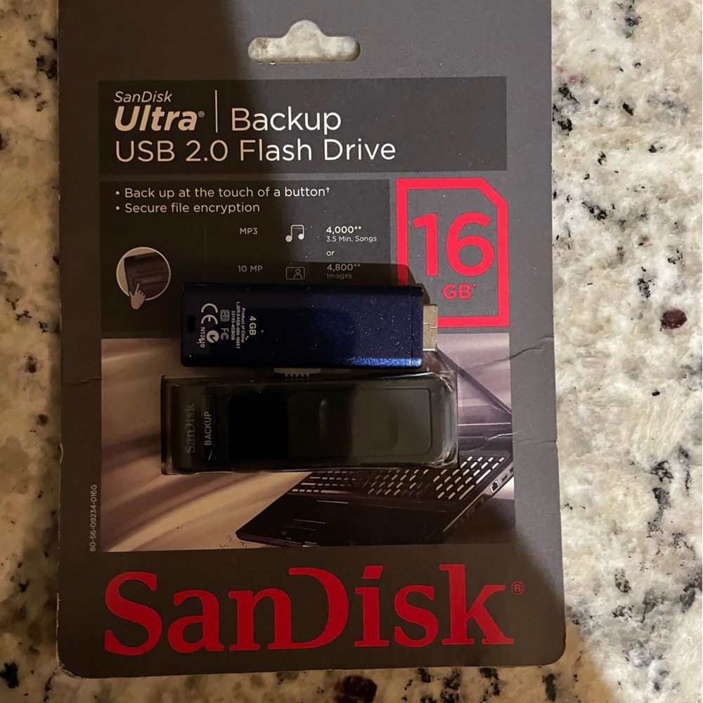 SanDisk Ultra USB 2.0 Flash Drive 16GB - Black Storage Drive that travels w you